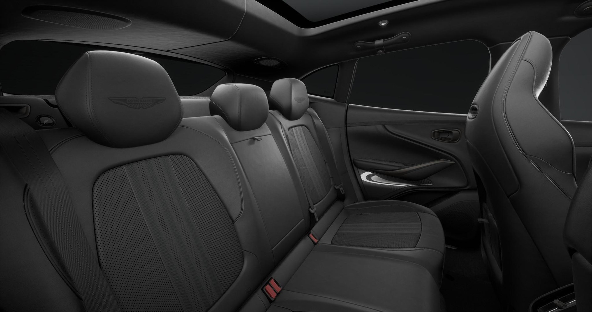 ASTON MARTIN DBX 707 4.0 V8 Bi-Turbo-image-13