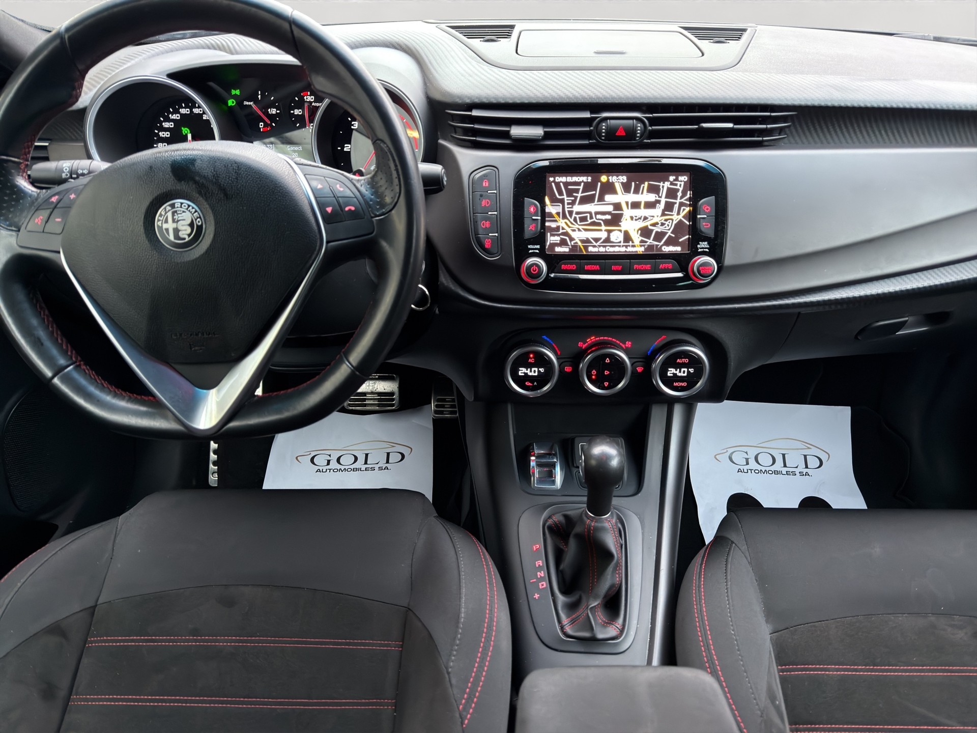 ALFA ROMEO Giulietta 2.0 JTDM Veloce TCT-image-2
