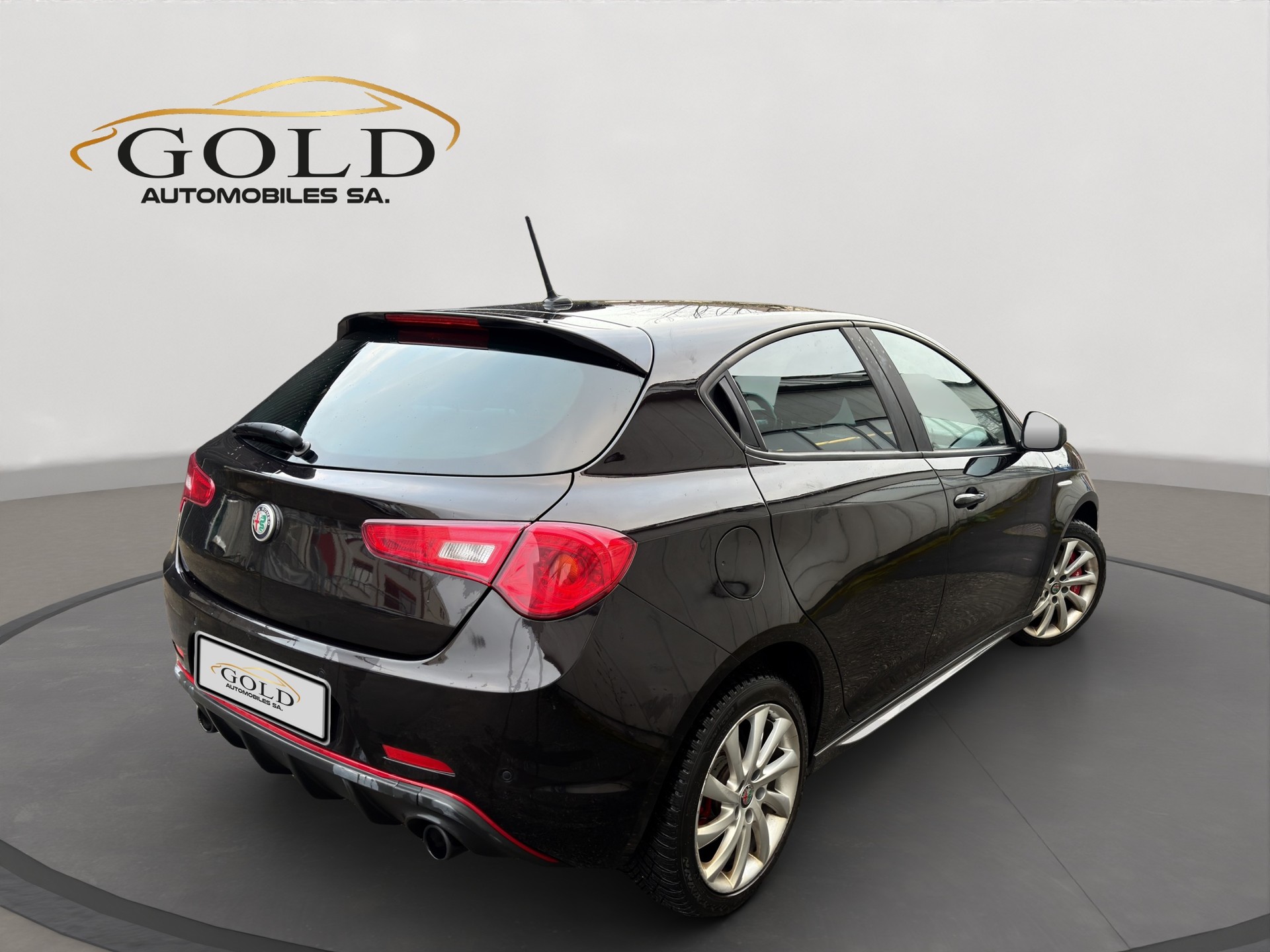 ALFA ROMEO Giulietta 2.0 JTDM Veloce TCT-image-1
