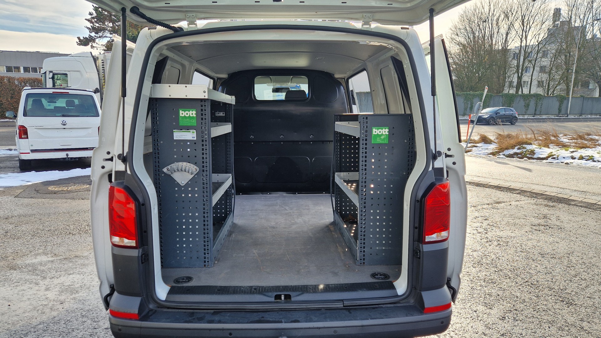 VW T6.1 2.0 TDI-image-13