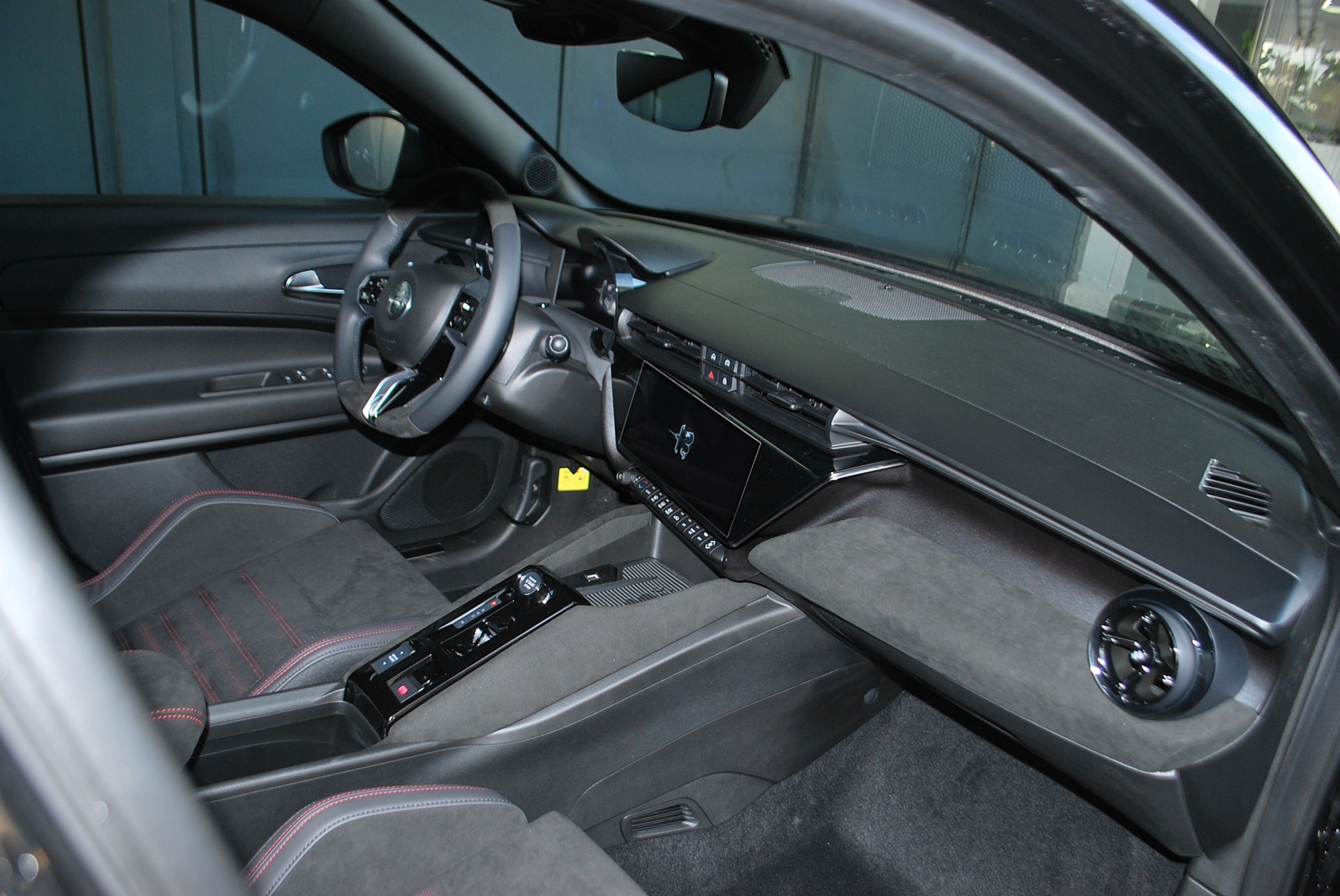 ALFA ROMEO Junior 1.2 48V Hybrid Speciale-image-10