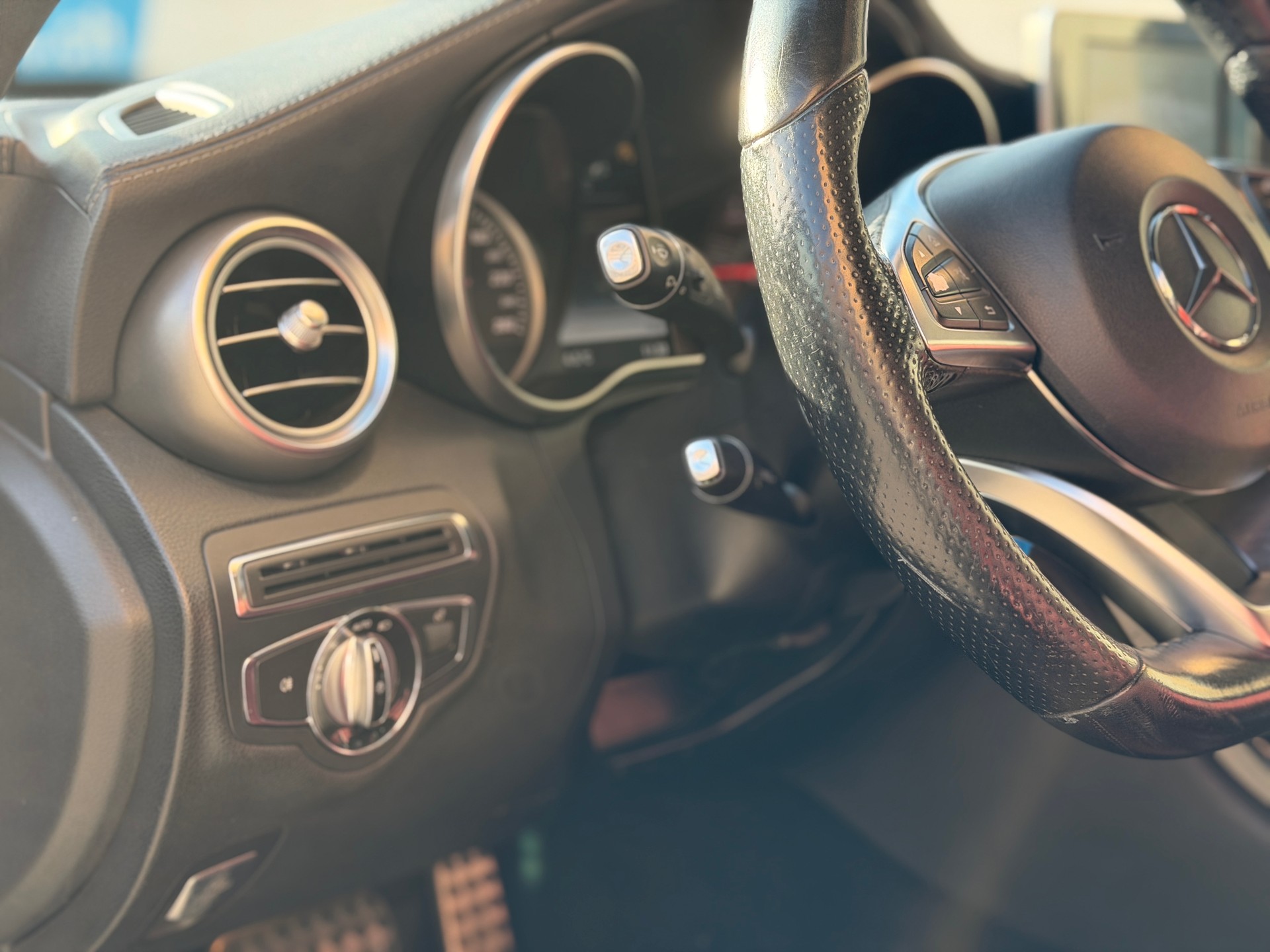 MERCEDES-BENZ C 220 BlueTEC AMG Line 7G-Tronic-image-12