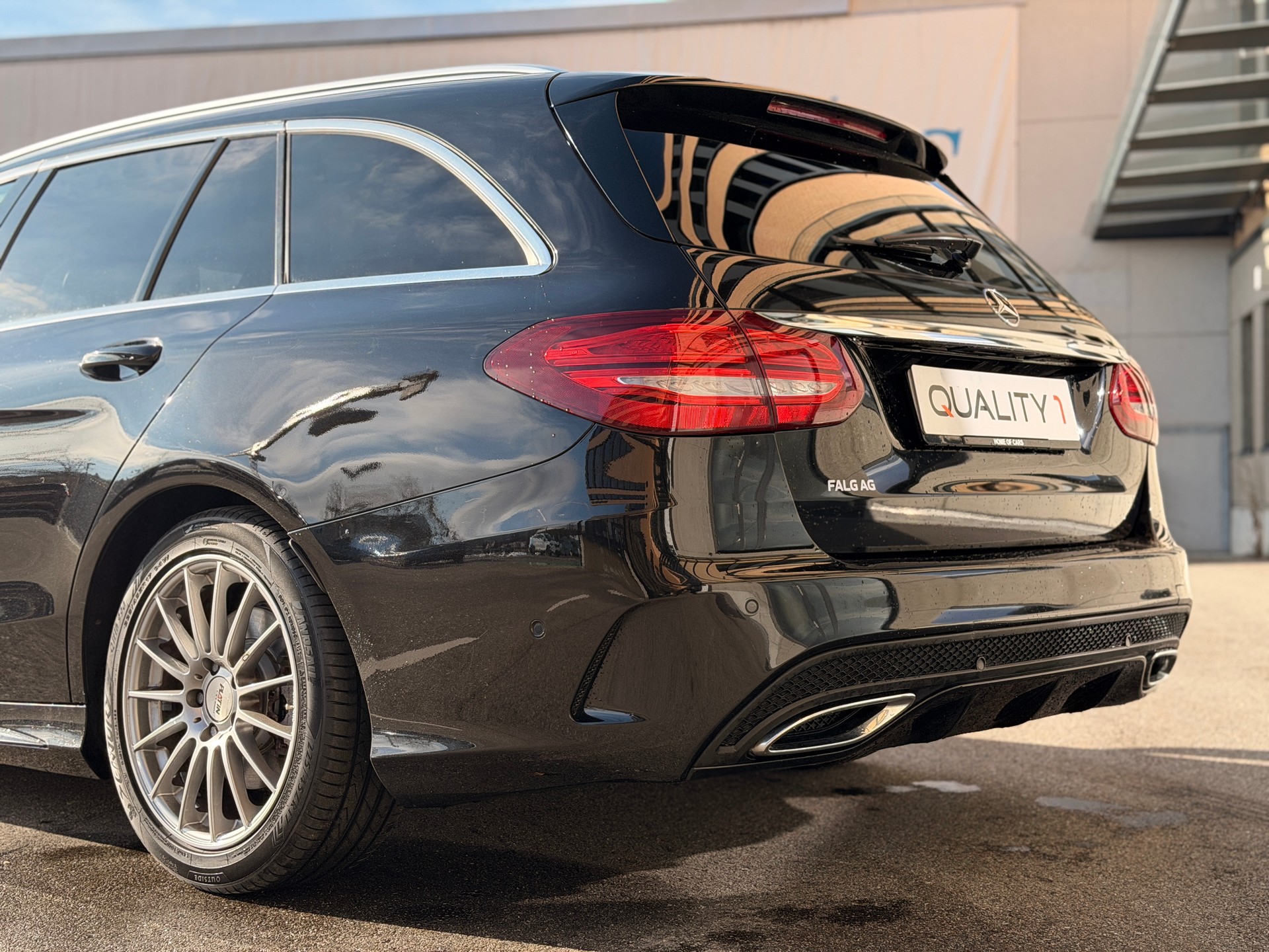 MERCEDES-BENZ C 220 BlueTEC AMG Line 7G-Tronic-image-9
