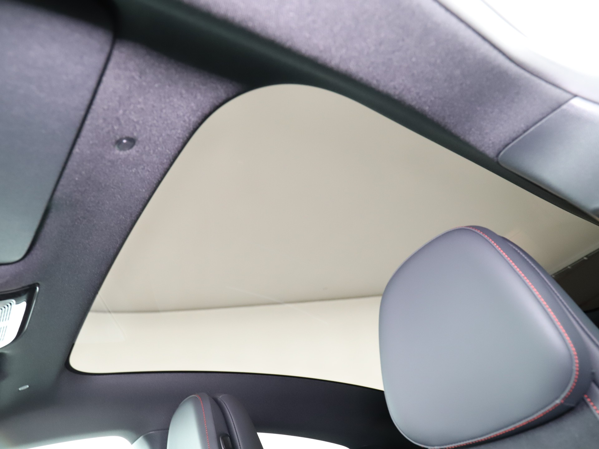 MERCEDES-BENZ CLA 220 8G-DCT 4Matic-image-12