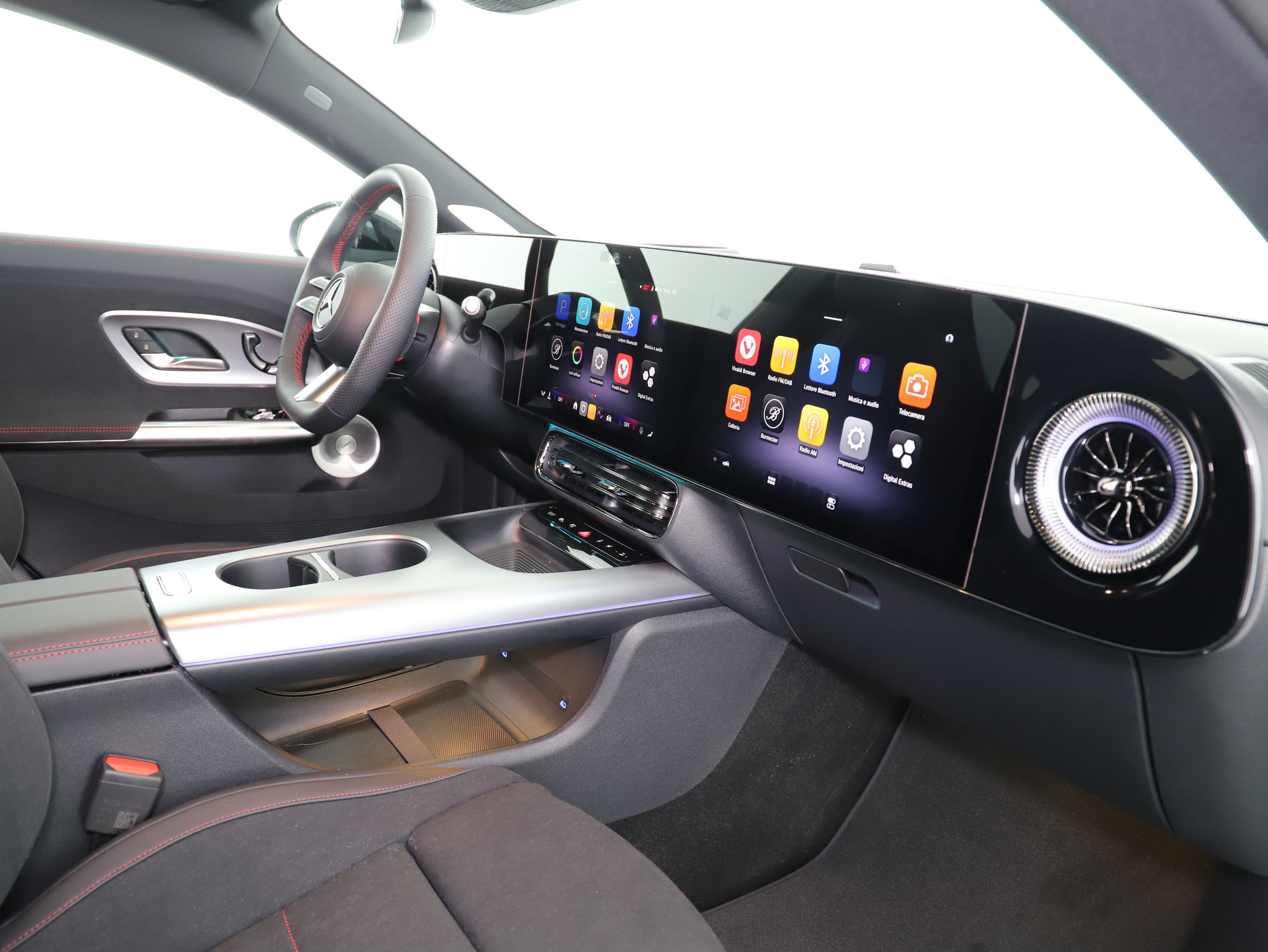 MERCEDES-BENZ CLA 220 8G-DCT 4Matic-image-11