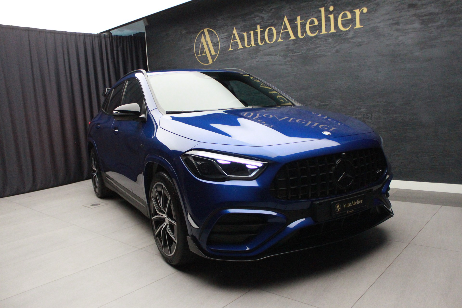 MERCEDES-BENZ GLA AMG 35 4Matic 8G-DCT-image-3