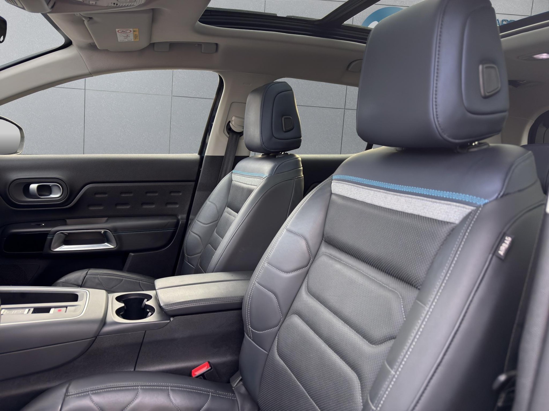 CITROEN C5 Aircross 1.6 Plug-in Hybrid Shine Pack-image-7