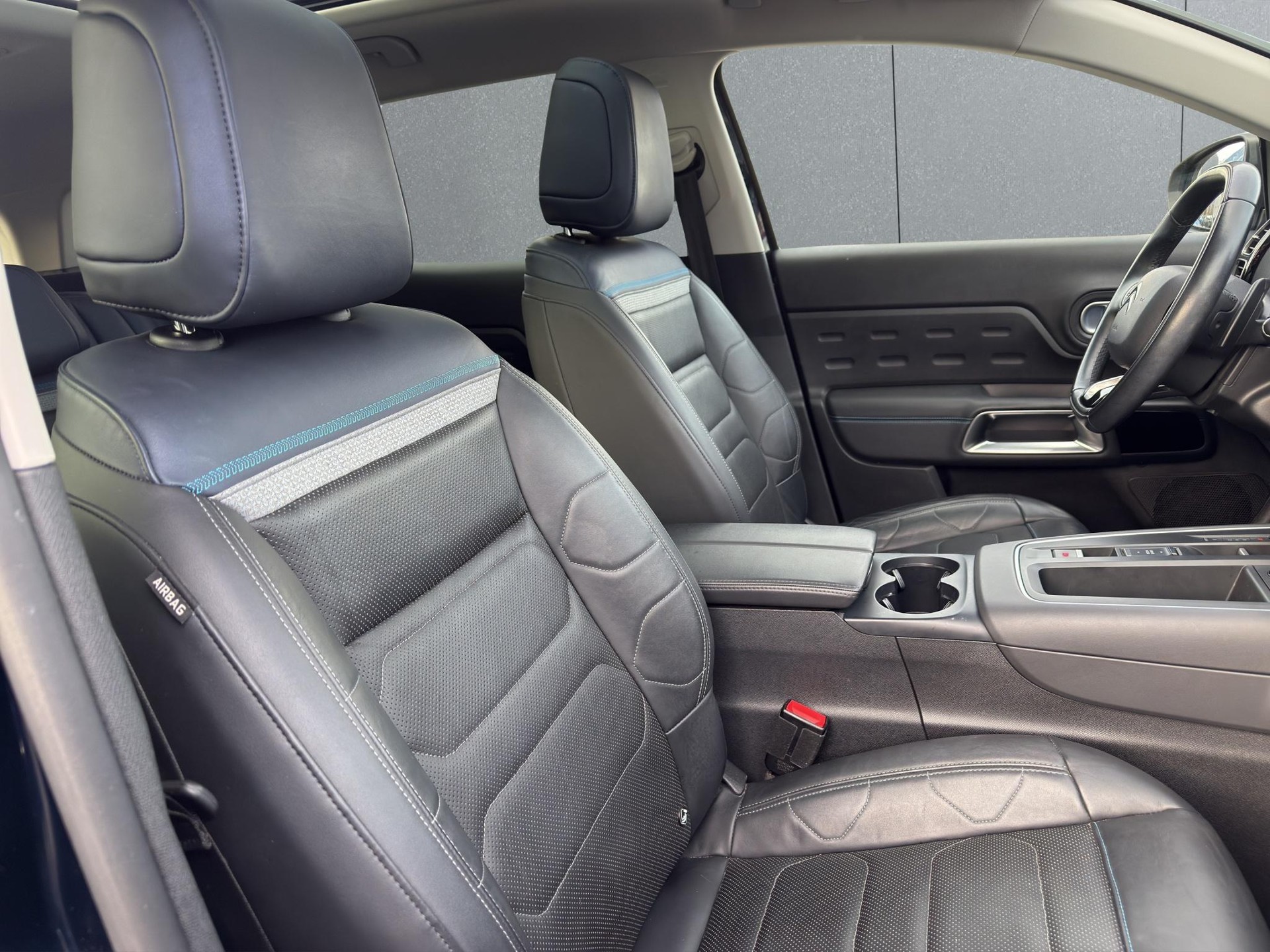 CITROEN C5 Aircross 1.6 Plug-in Hybrid Shine Pack-image-14