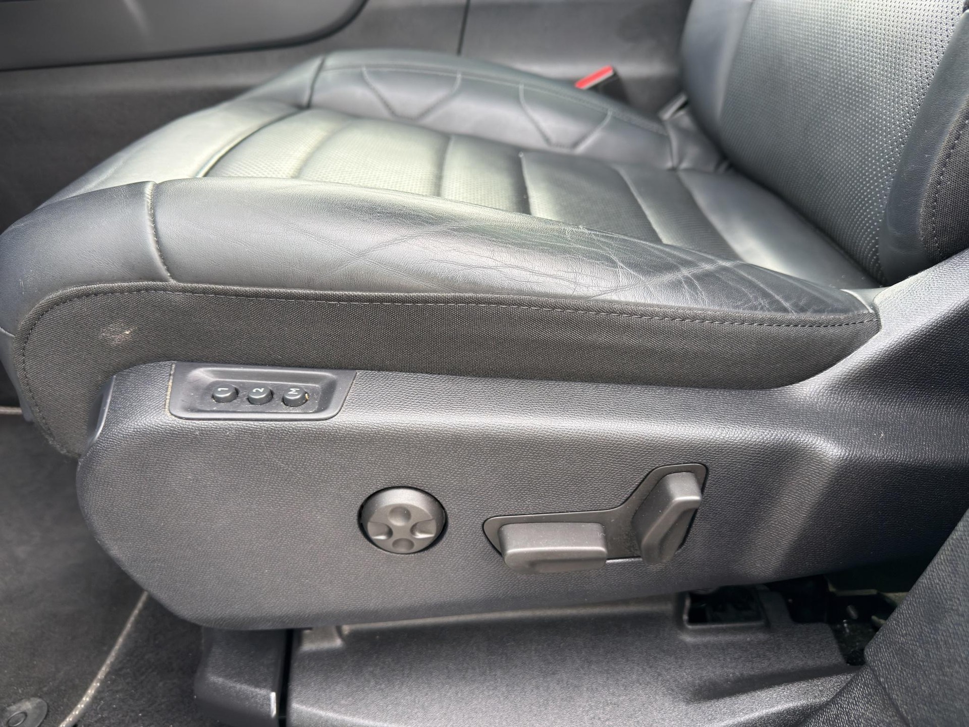 CITROEN C5 Aircross 1.6 Plug-in Hybrid Shine Pack-image-17