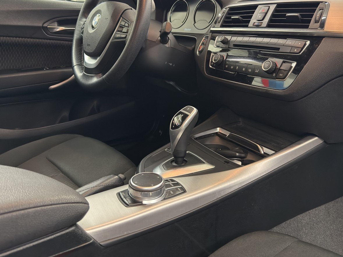 BMW 120i-image-19