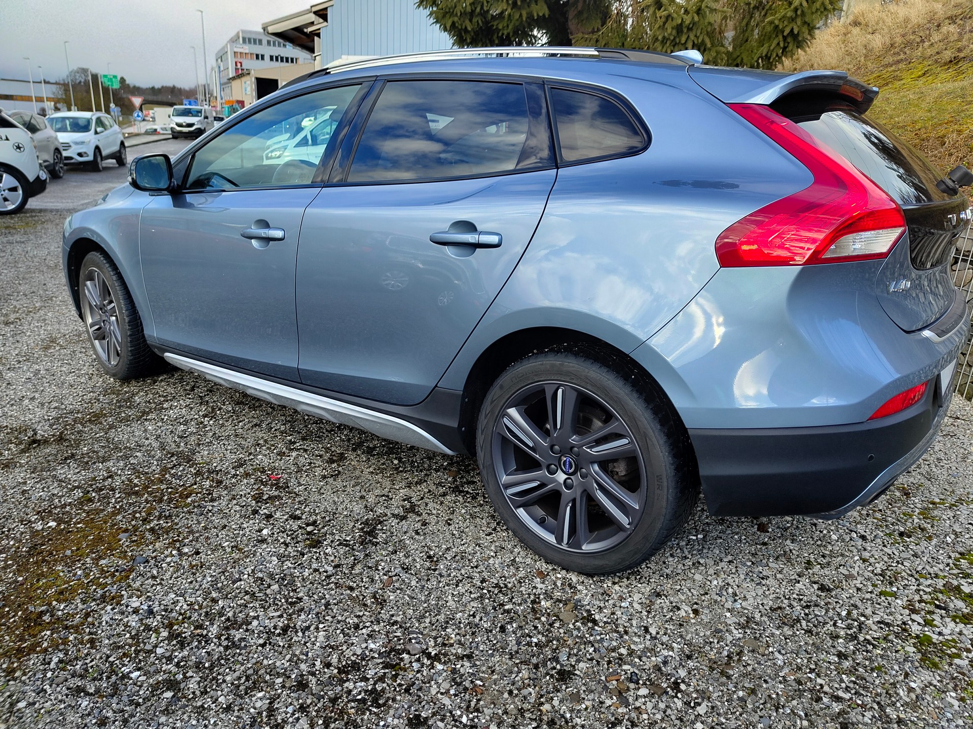 VOLVO V40 Cross Country T5 AWD Summum Geartronic-image-2