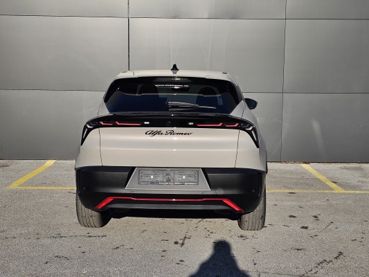 ALFA ROMEO Junior 1.2 Hybrid Q4-image-3