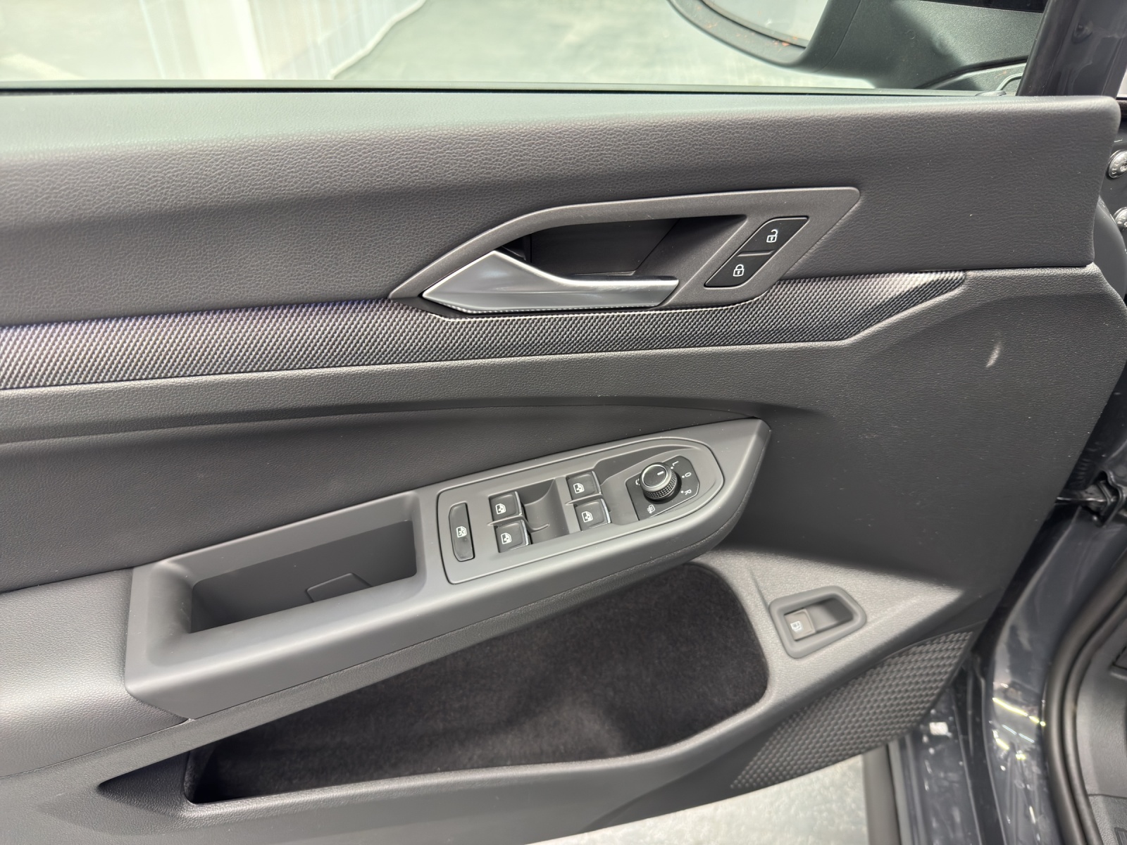 VW Golf VIII 1.5 TSI PHEV GTE DSG-image-11