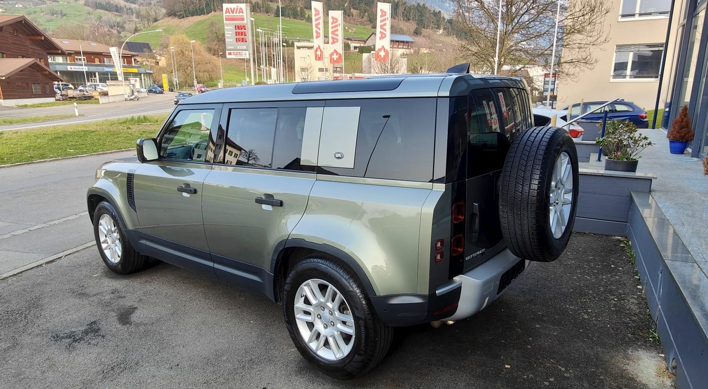 LAND ROVER Defender 110 D200 SD4 AT8-image-2