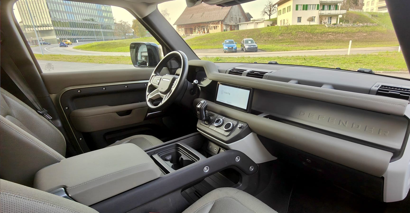 LAND ROVER Defender 110 D200 SD4 AT8-image-14