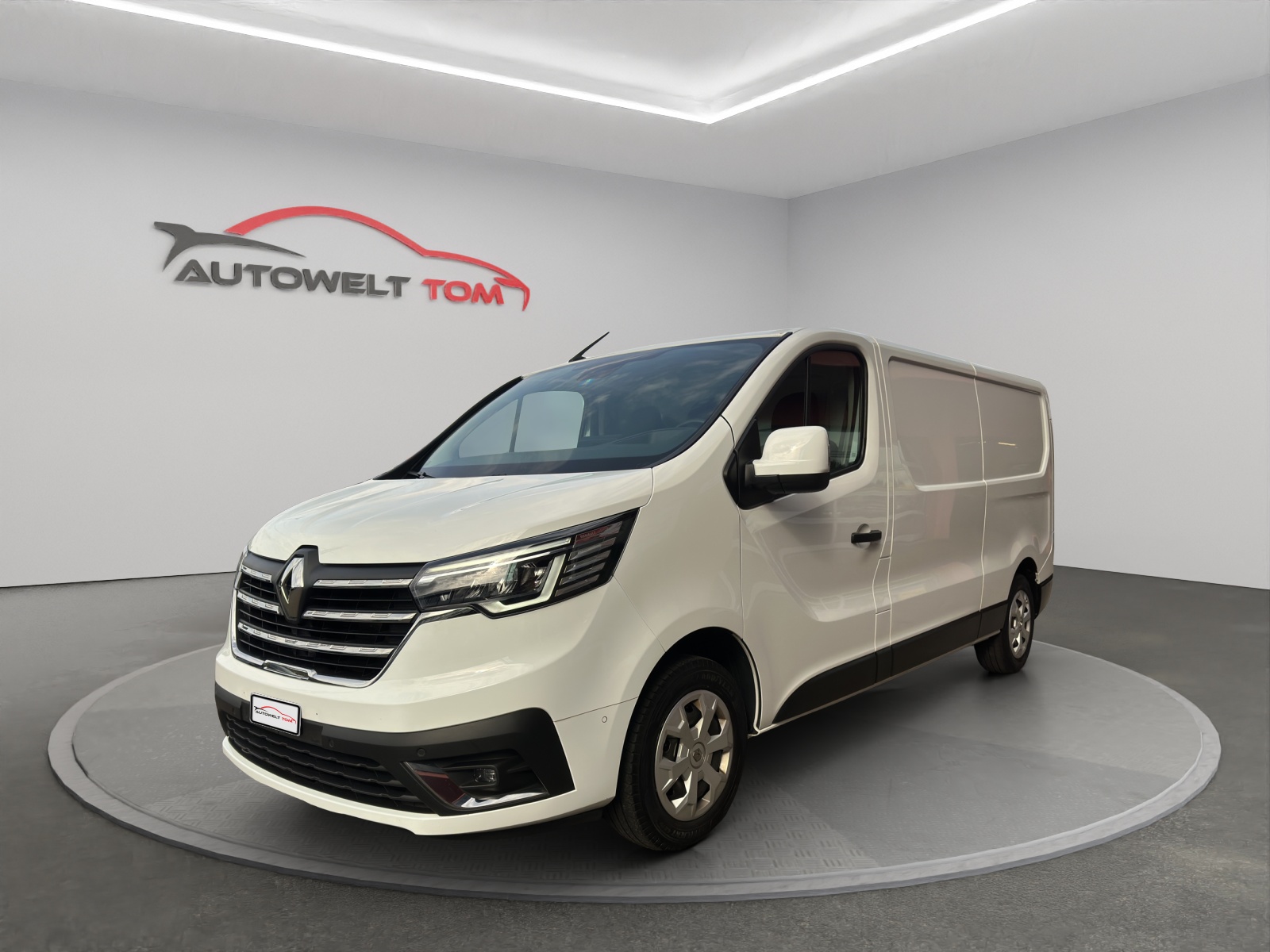 RENAULT Trafic 2.0 Blue dCi110 Pro+ L2H1 EN *Navigation / Anhängerkupplung-image-0