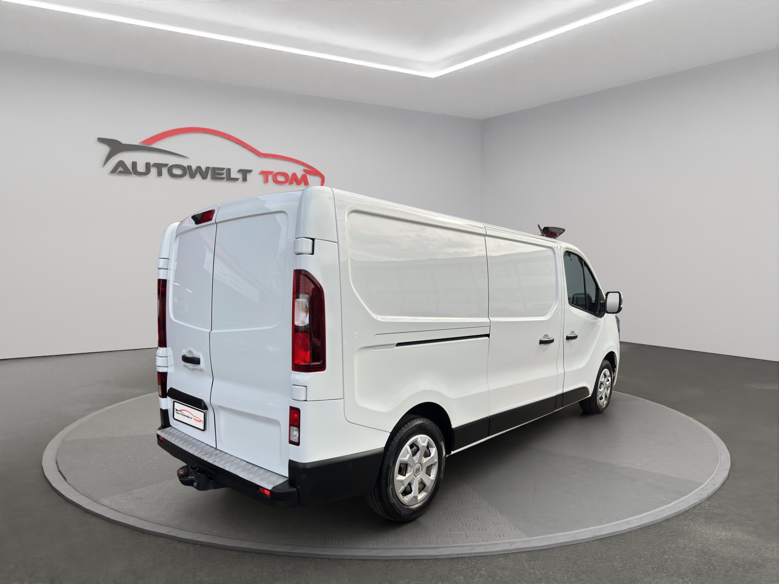 RENAULT Trafic 2.0 Blue dCi110 Pro+ L2H1 EN *Navigation / Anhängerkupplung-image-4