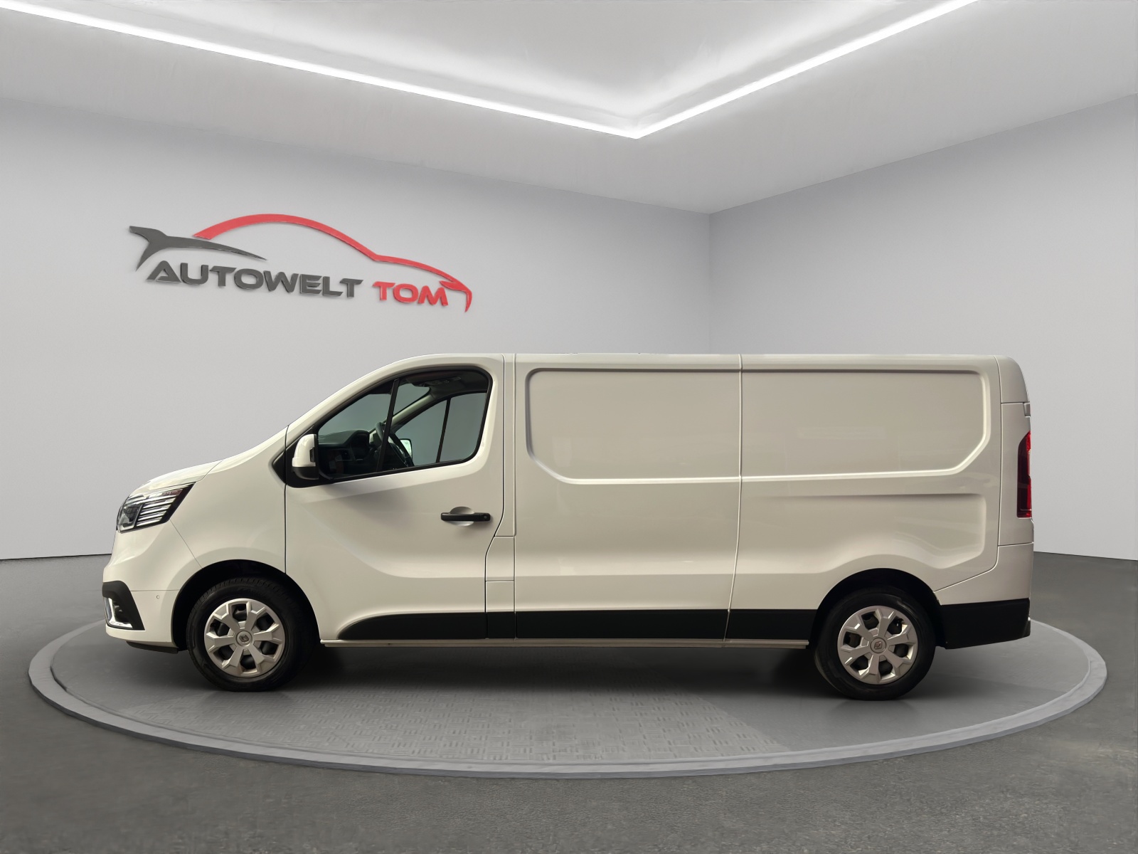RENAULT Trafic 2.0 Blue dCi110 Pro+ L2H1 EN *Navigation / Anhängerkupplung-image-1