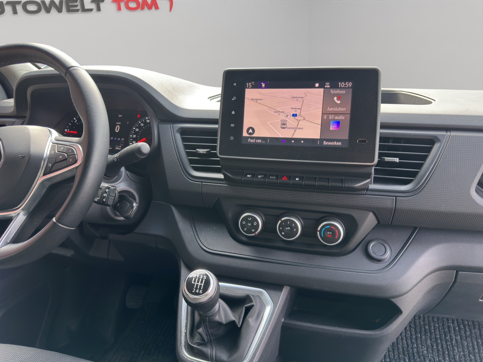 RENAULT Trafic 2.0 Blue dCi110 Pro+ L2H1 EN *Navigation / Anhängerkupplung-image-12