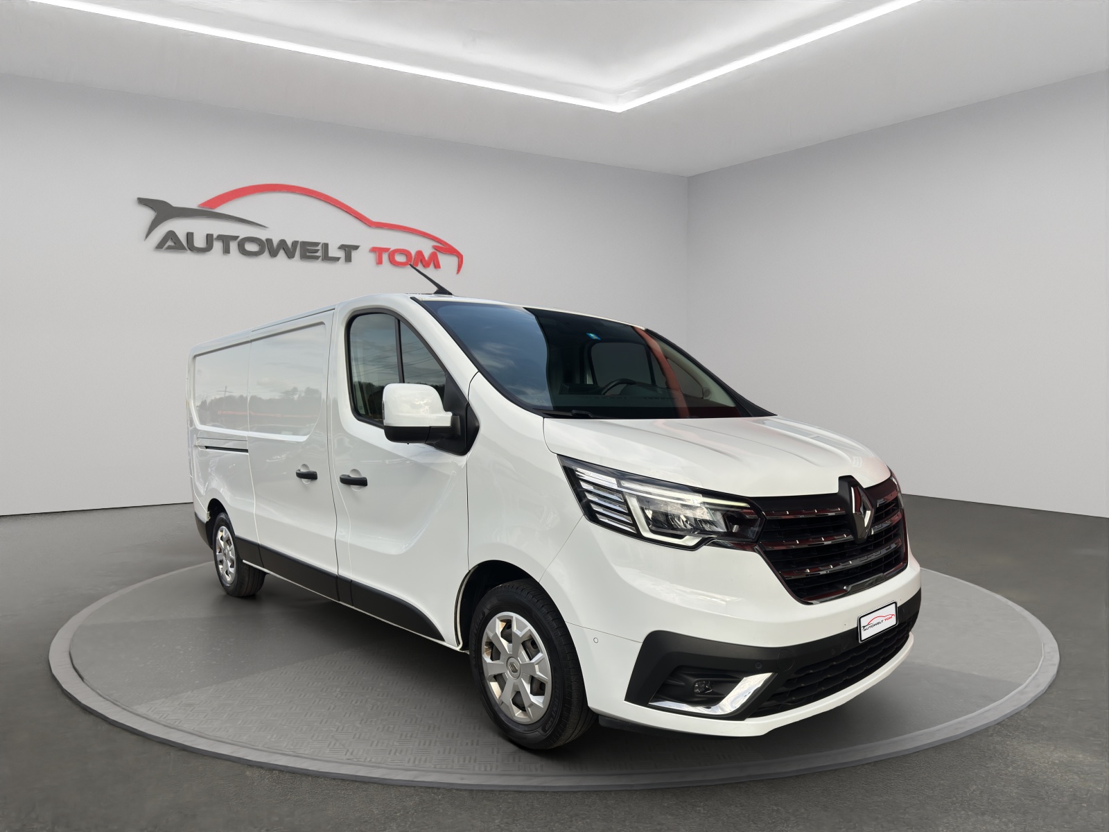 RENAULT Trafic 2.0 Blue dCi110 Pro+ L2H1 EN *Navigation / Anhängerkupplung-image-6