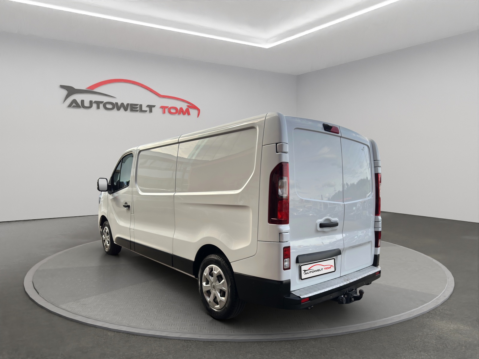 RENAULT Trafic 2.0 Blue dCi110 Pro+ L2H1 EN *Navigation / Anhängerkupplung-image-2