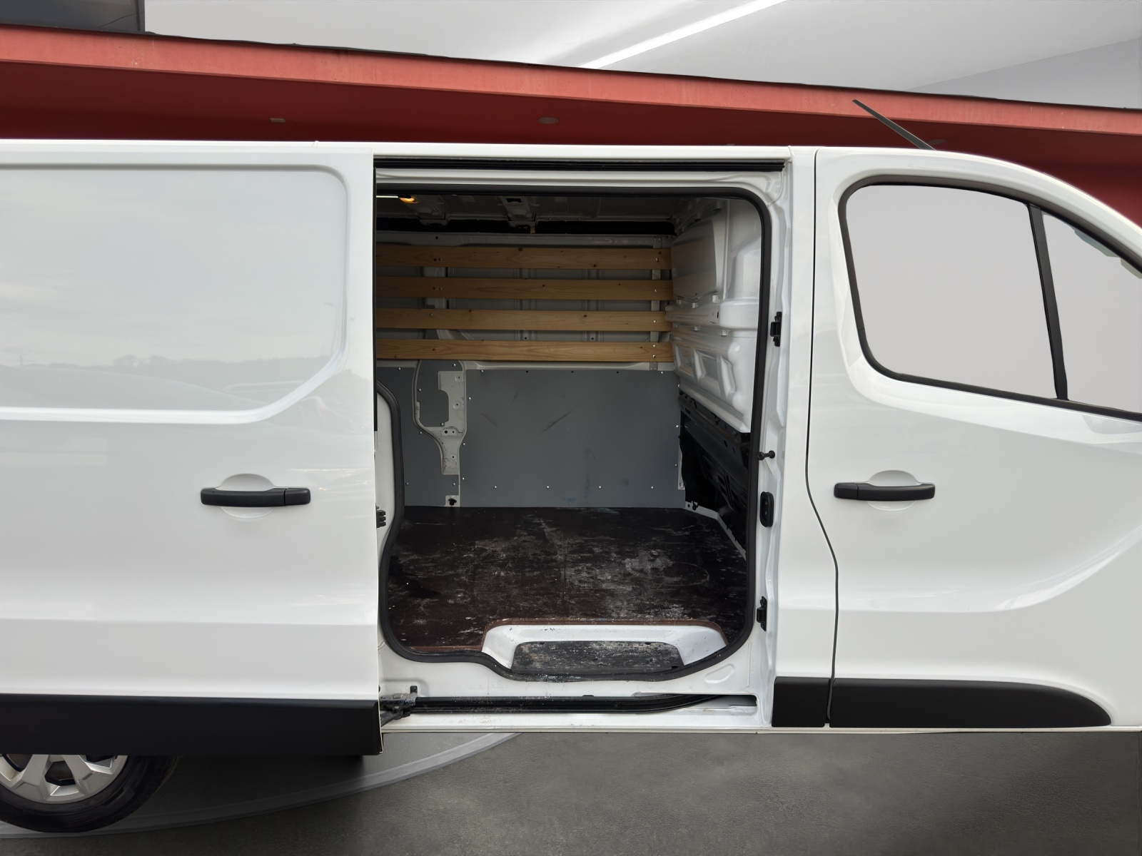 RENAULT Trafic 2.0 Blue dCi110 Pro+ L2H1 EN *Navigation / Anhängerkupplung-image-14