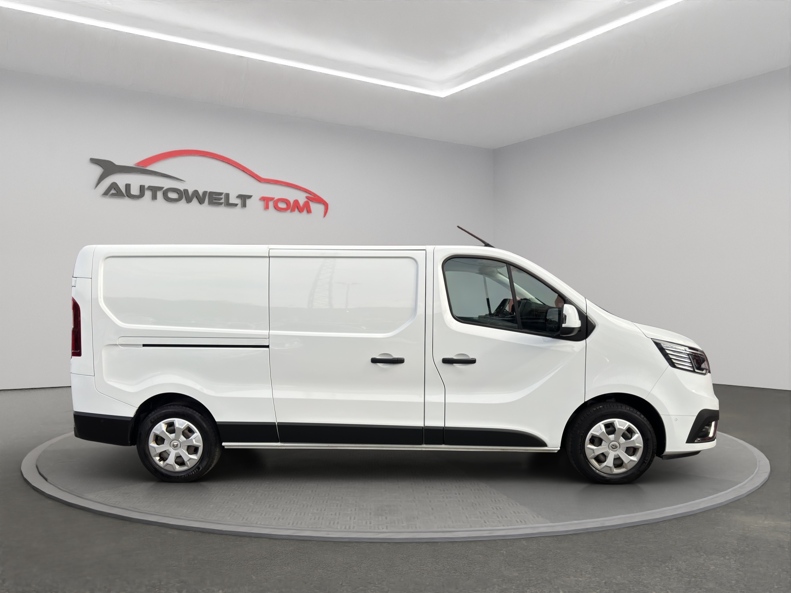 RENAULT Trafic 2.0 Blue dCi110 Pro+ L2H1 EN *Navigation / Anhängerkupplung-image-5