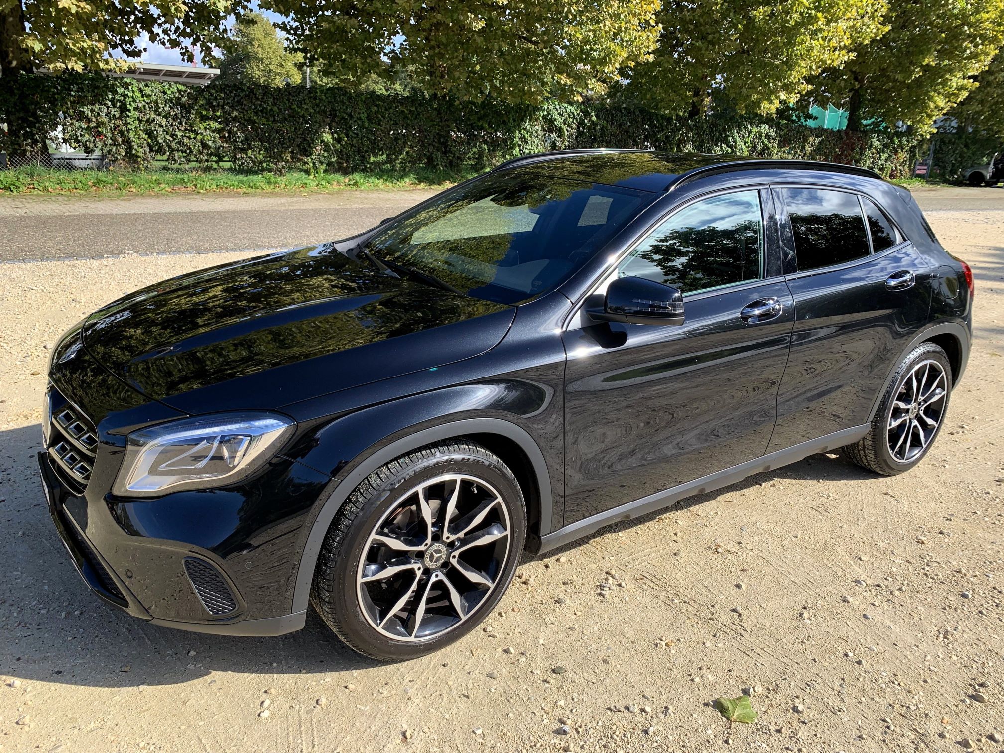 Car photo