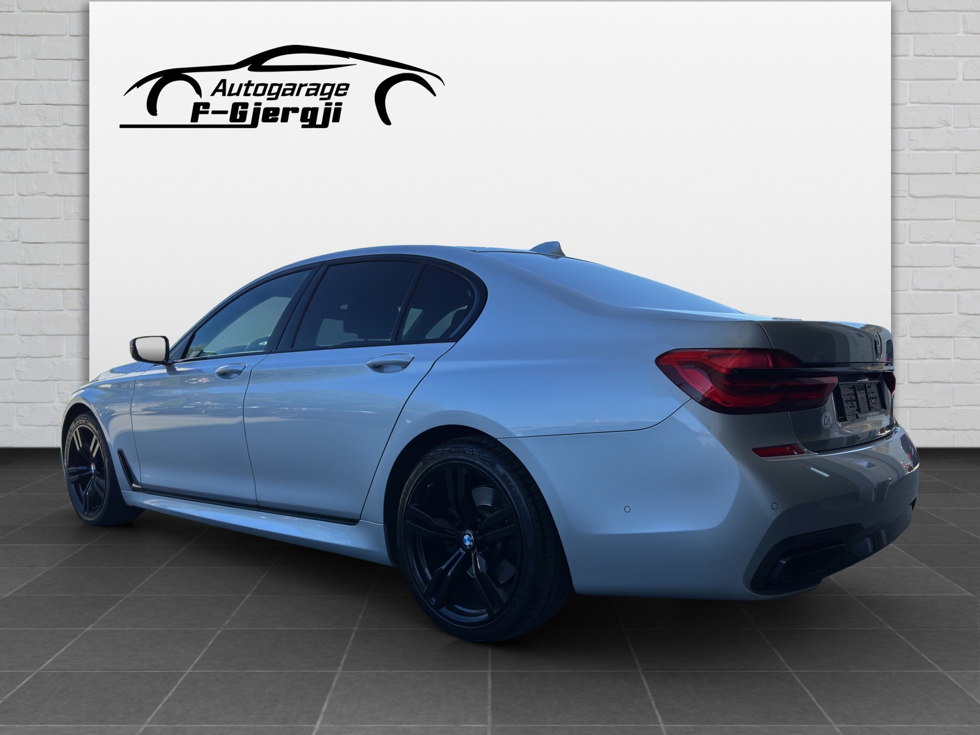 BMW 730d xDrive Steptronic-showroom-element-3