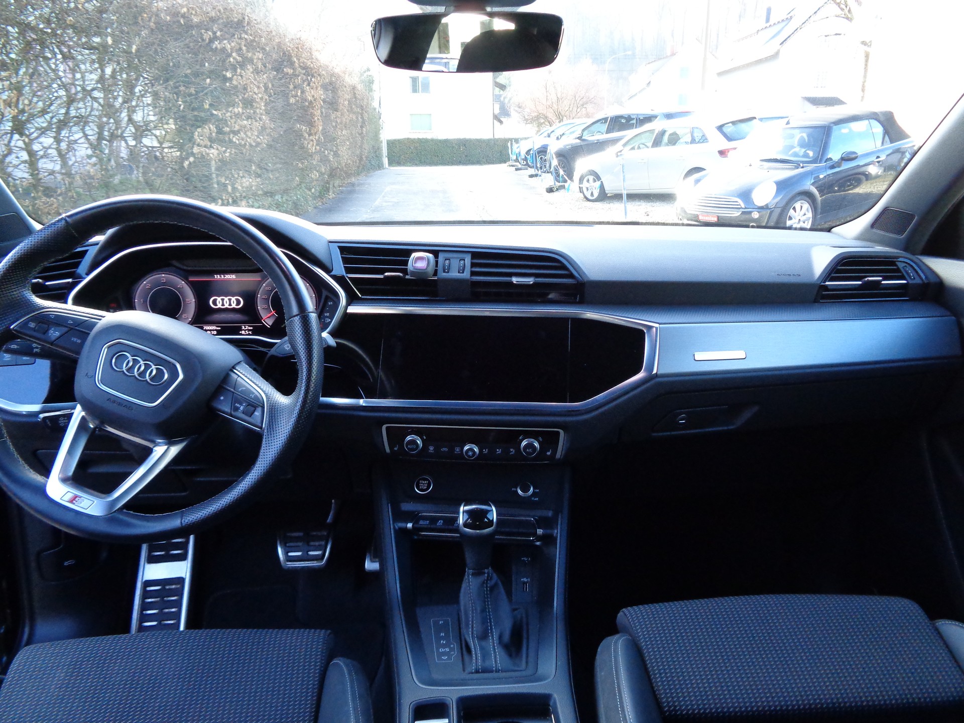 AUDI Q3 40 TDI advanced Attraction quattro S-tronic-image-10