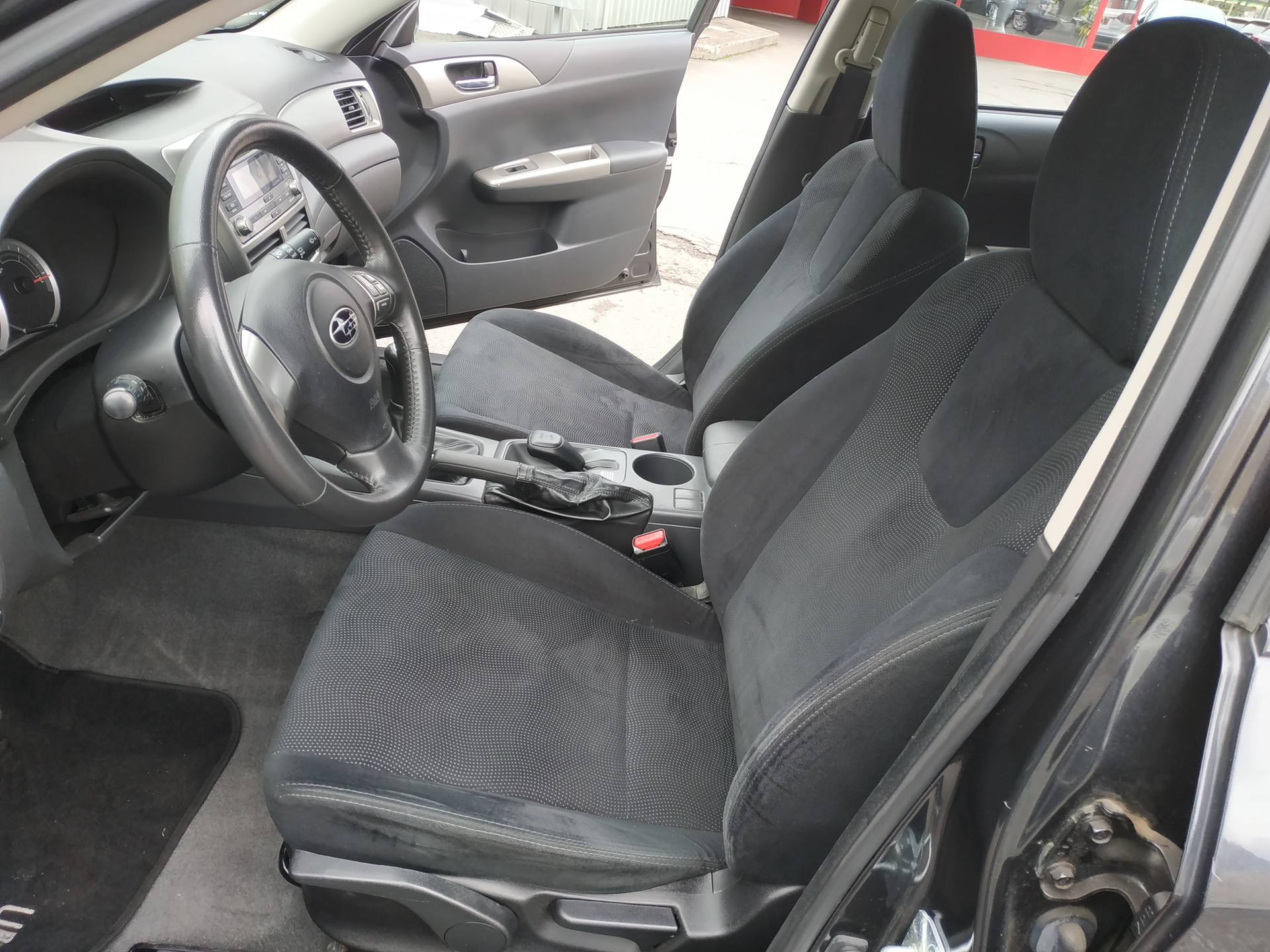 SUBARU Impreza 1.5R Swiss-image-11