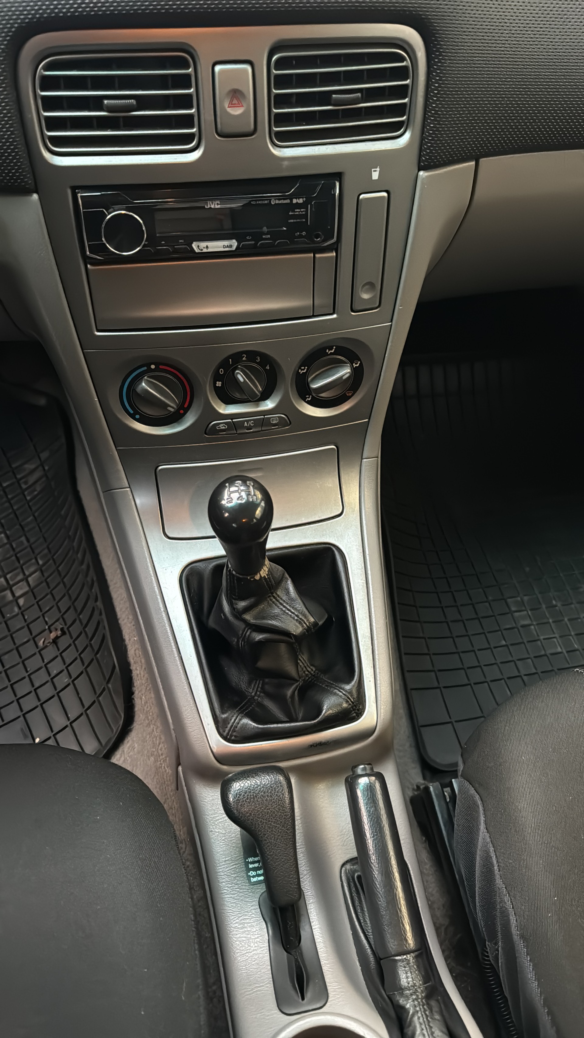 SUBARU Forester 2.0X-image-5