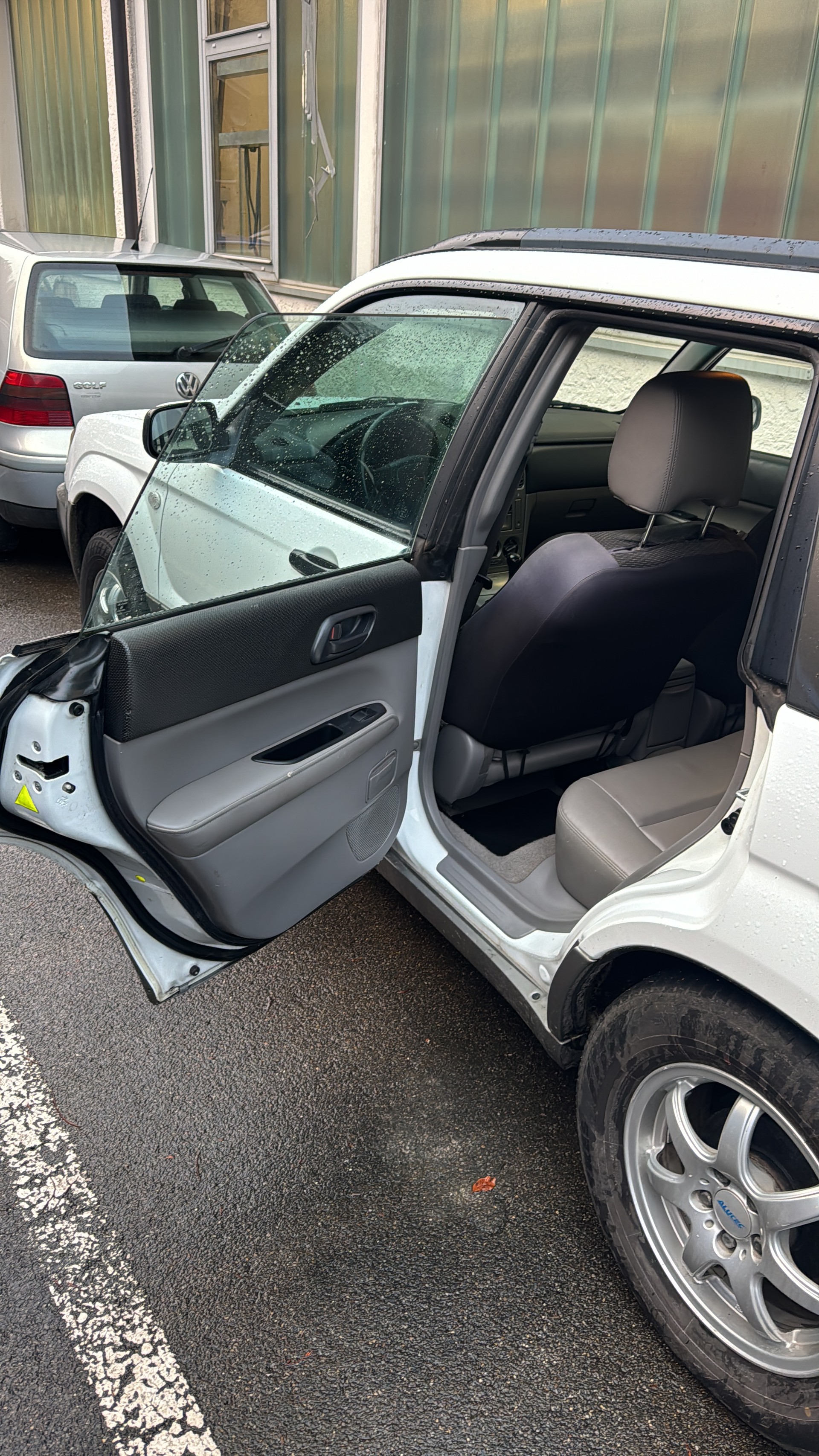 SUBARU Forester 2.0X-showroom-element-2