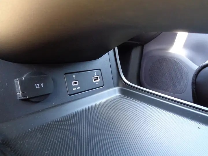 LEAPMOTOR C10 Design Pro Max AWD-image-12