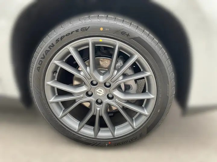LEAPMOTOR C10 Design Pro Max AWD-image-11