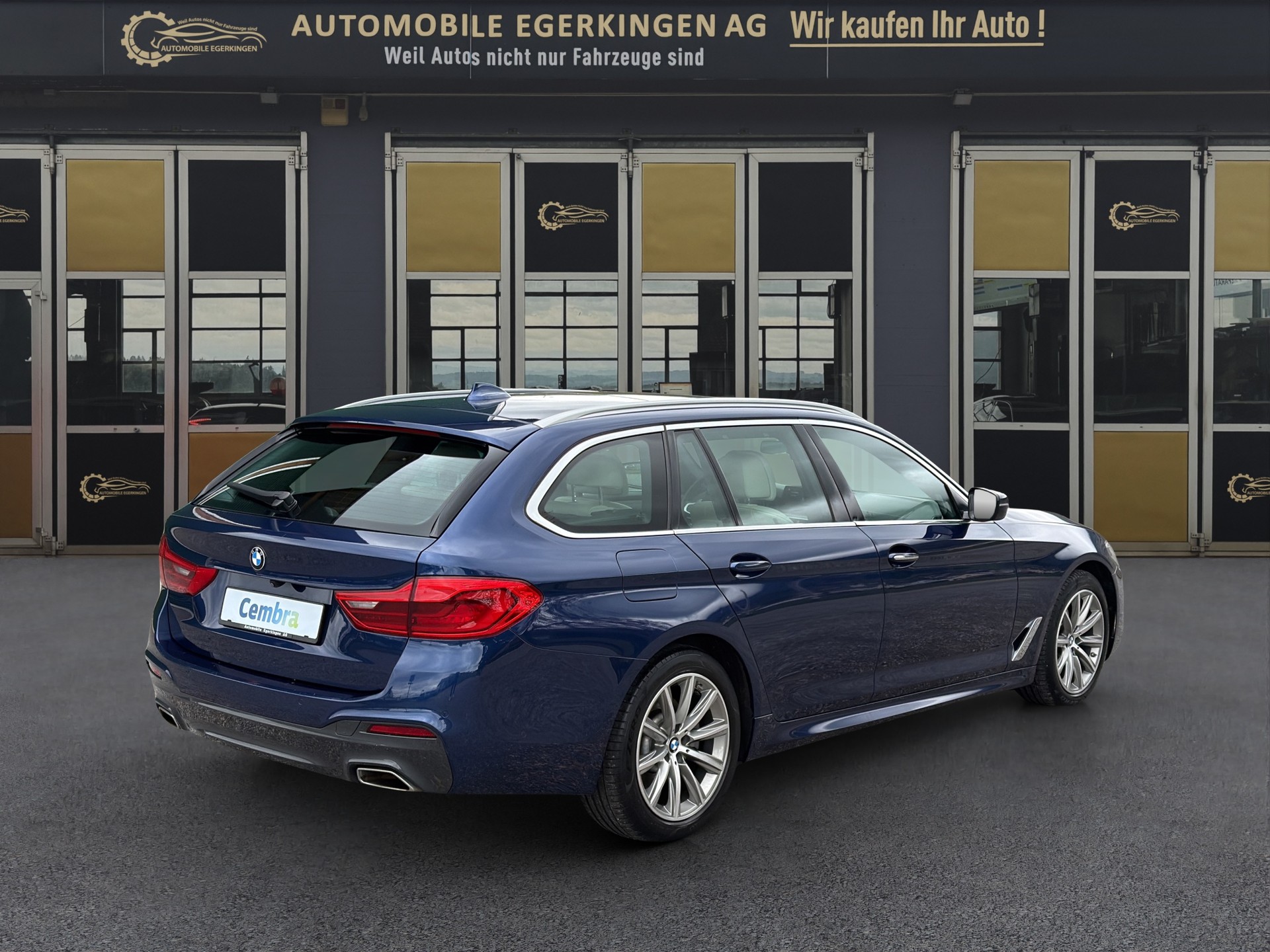BMW 520d xDrive paddles Touring M Sport-image-4