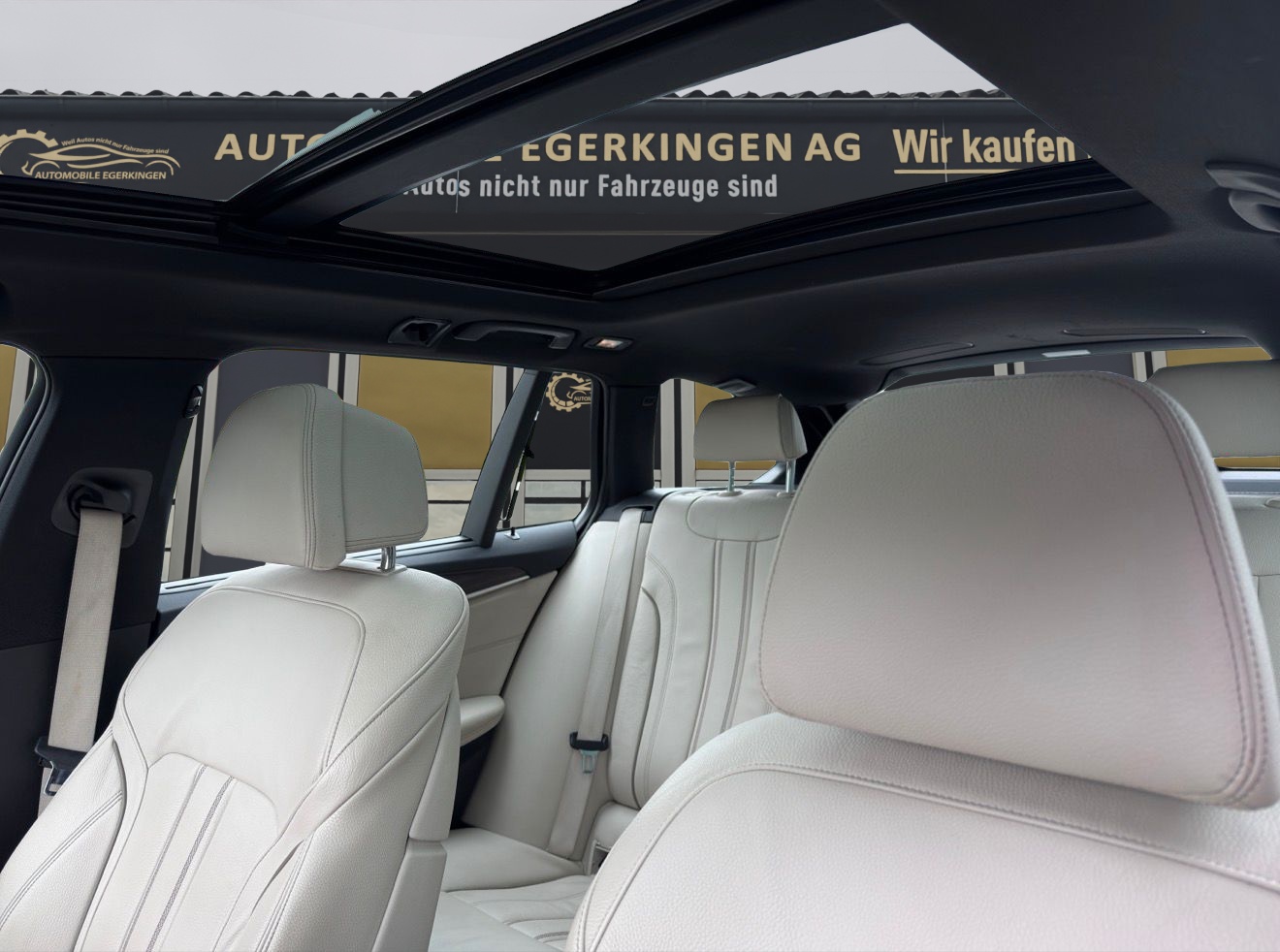 BMW 520d xDrive paddles Touring M Sport-image-12