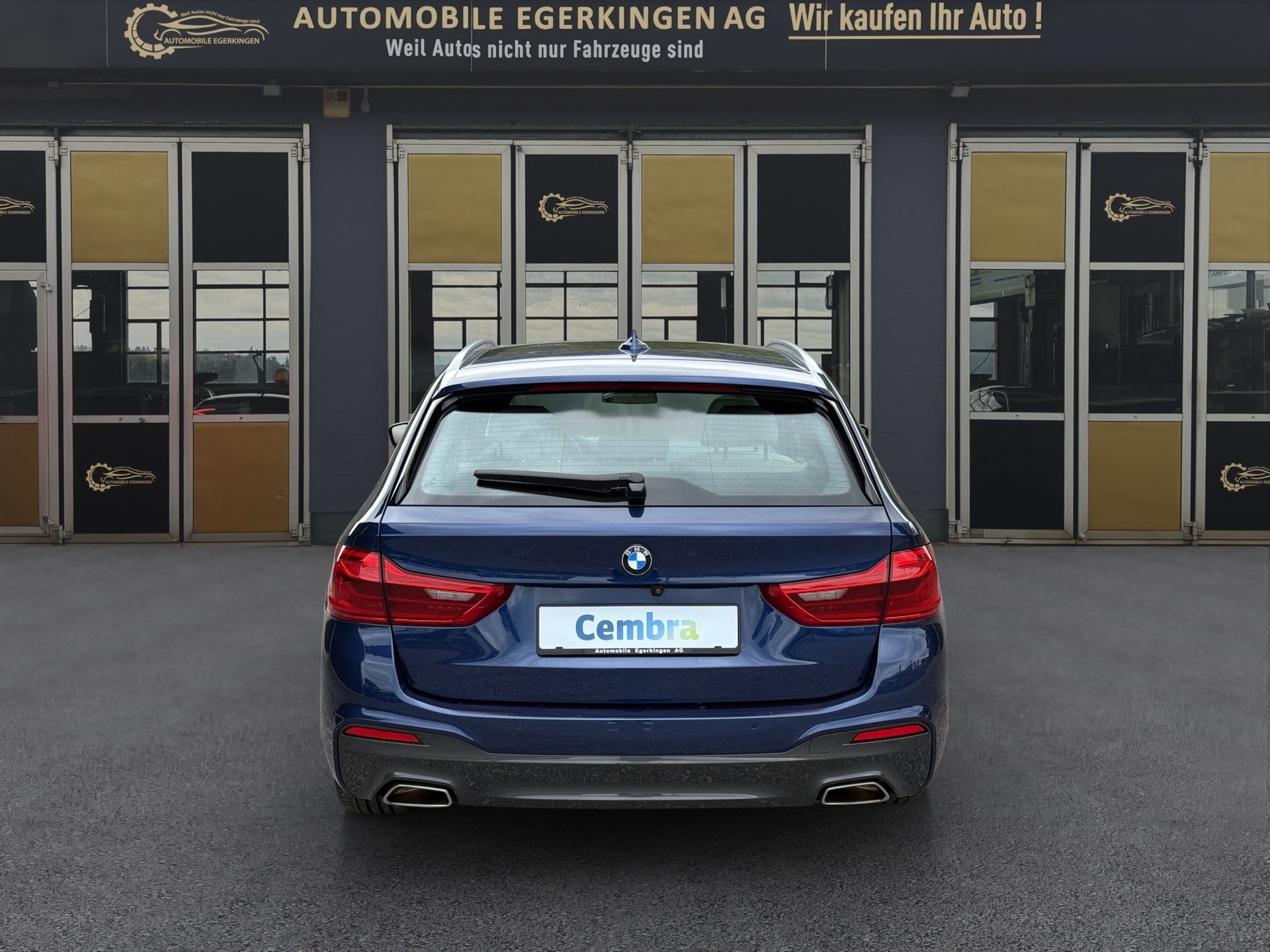 BMW 520d xDrive paddles Touring M Sport-image-5
