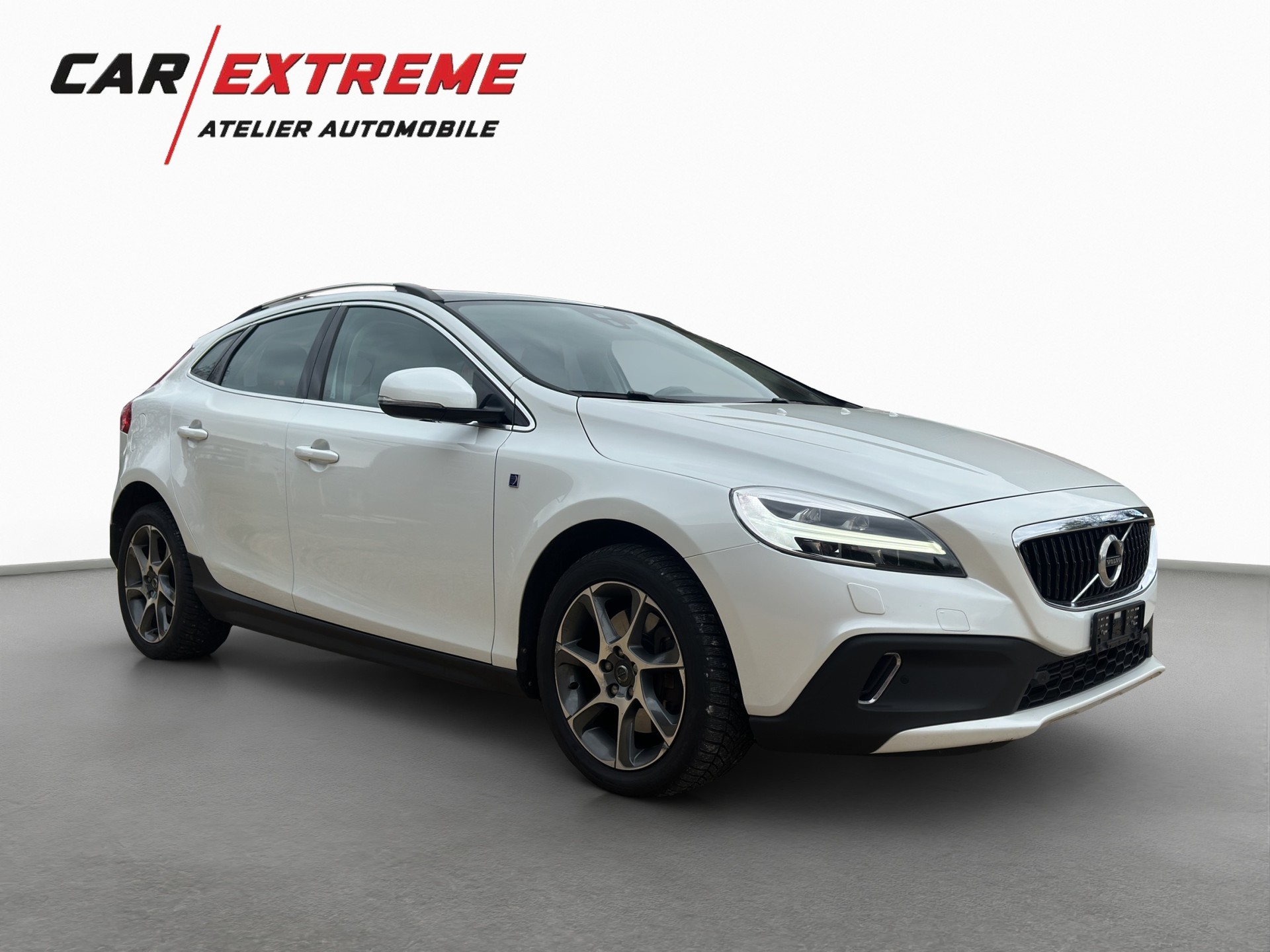 VOLVO V40 Cross Country T4 AWD Ocean Race Geartronic-showroom-element-1