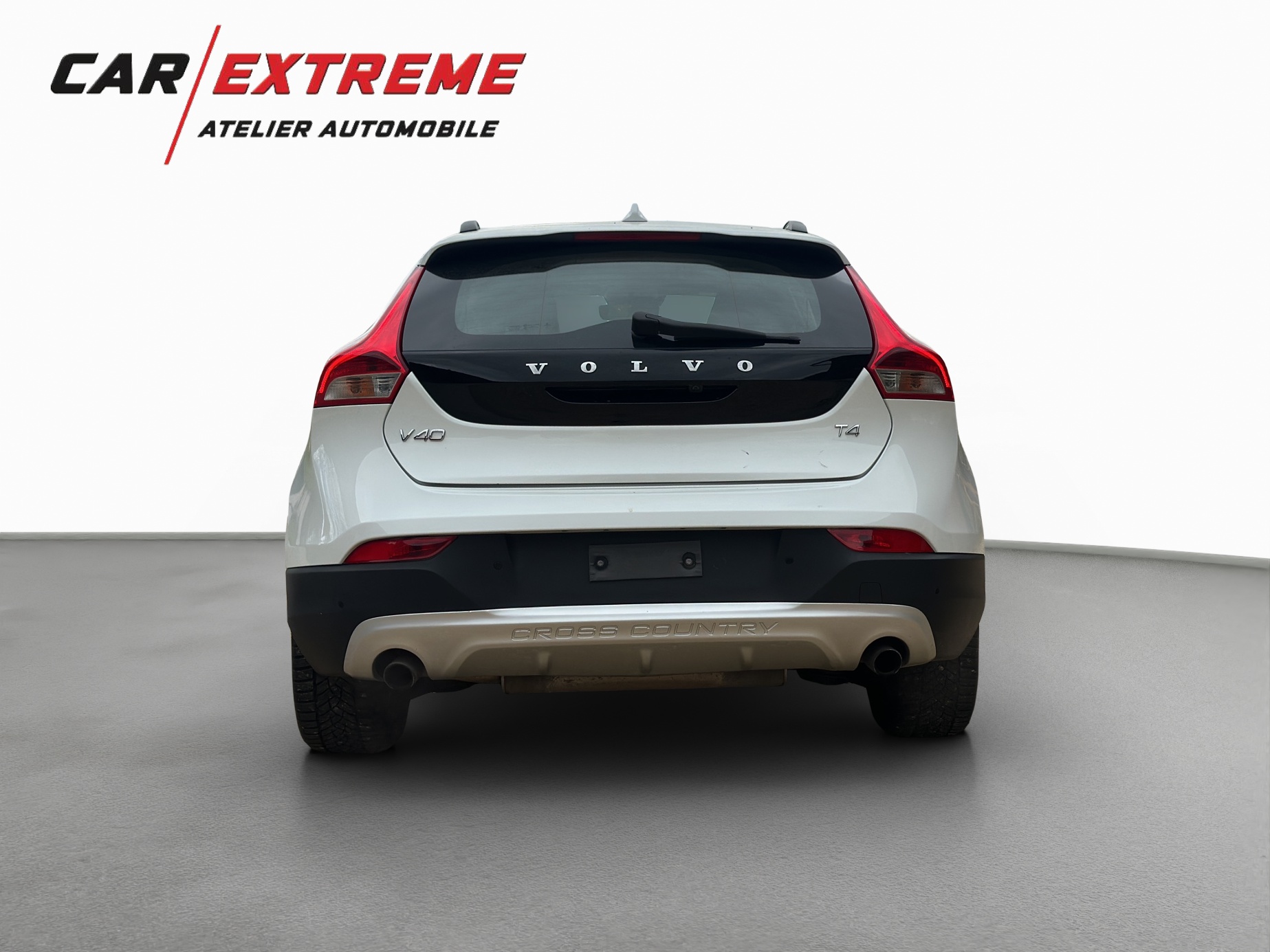 VOLVO V40 Cross Country T4 AWD Ocean Race Geartronic-image-5