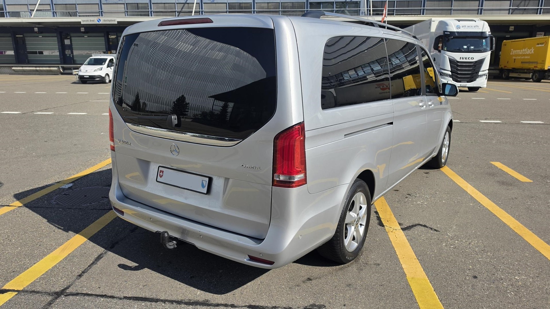 MERCEDES-BENZ V 300 d extralang Swiss Edition 4Matic 9G-Tronic-image-3