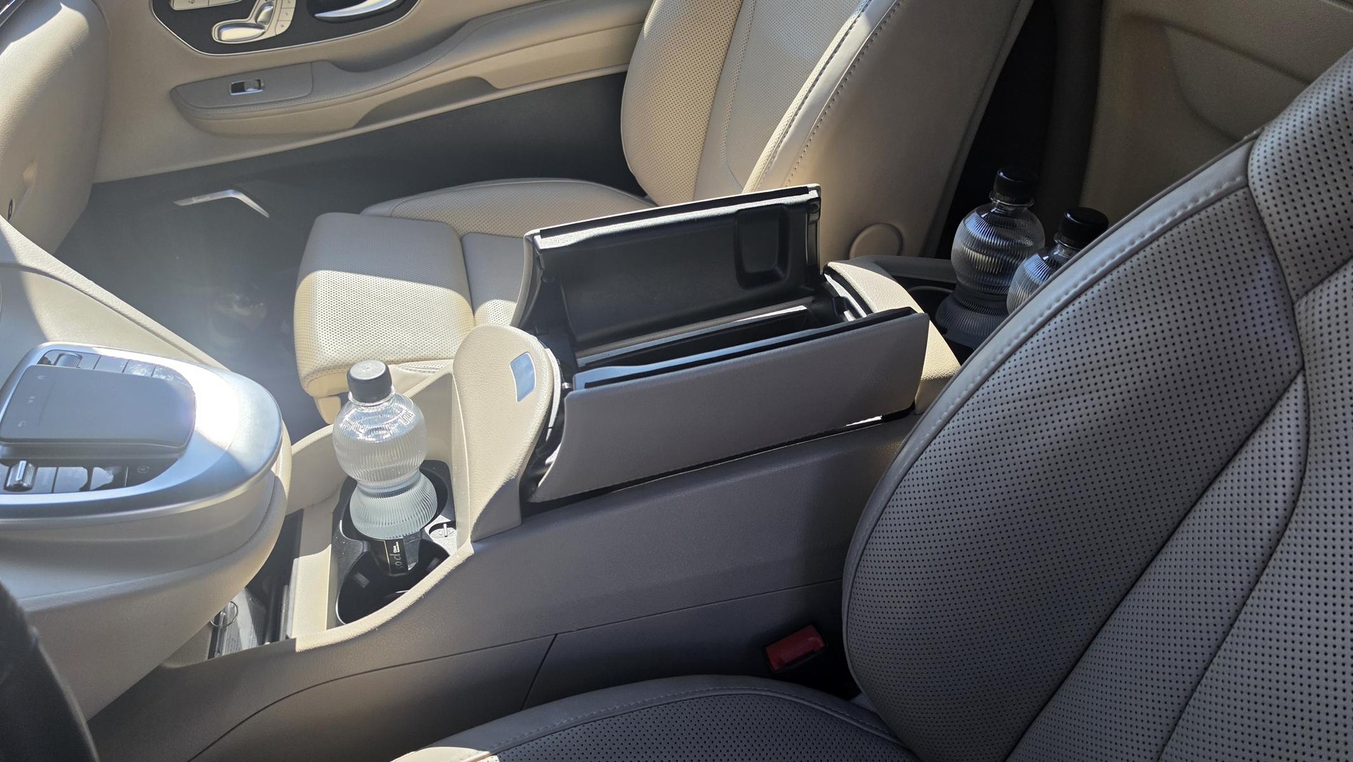 MERCEDES-BENZ V 300 d extralang Swiss Edition 4Matic 9G-Tronic-image-16