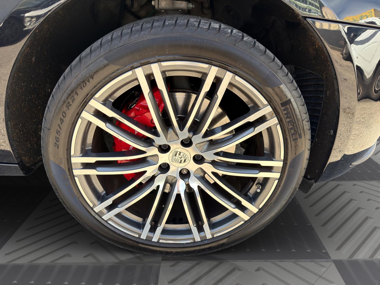 PORSCHE Macan Turbo PDK-image-19