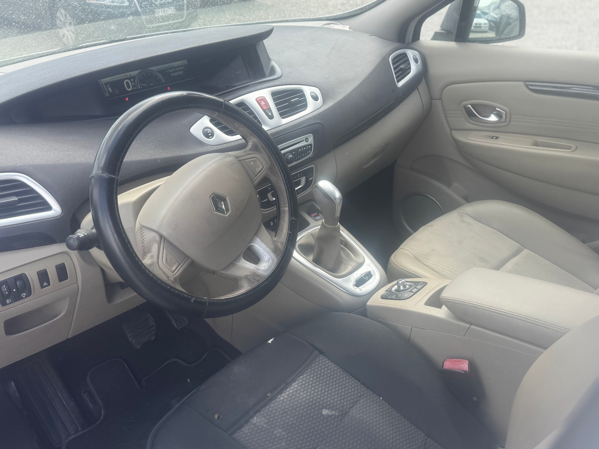 RENAULT Grand Scénic 2.0 16V Expression X-Tronic CVT-image-7