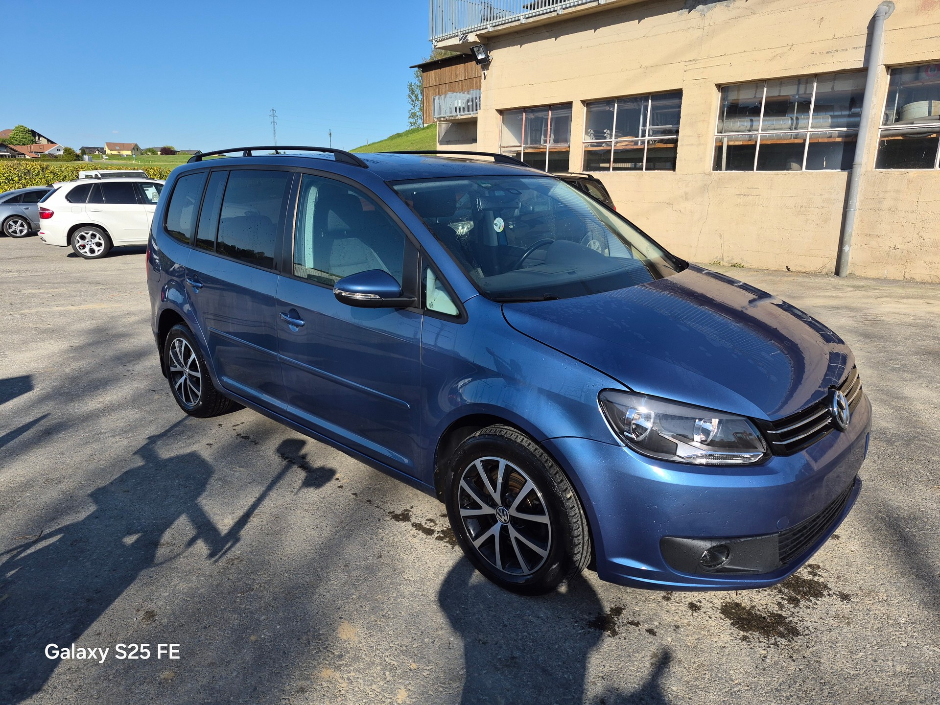 VW TOURAN-image-1