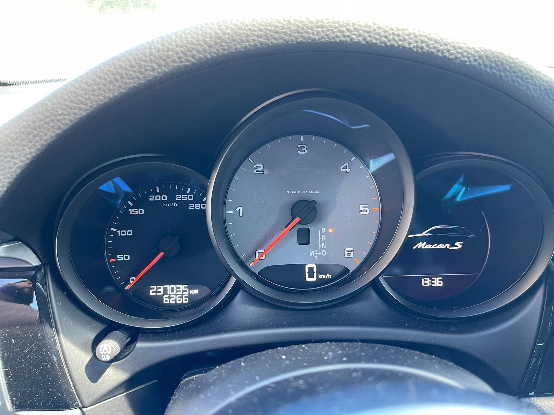 PORSCHE Macan S Diesel PDK-image-7