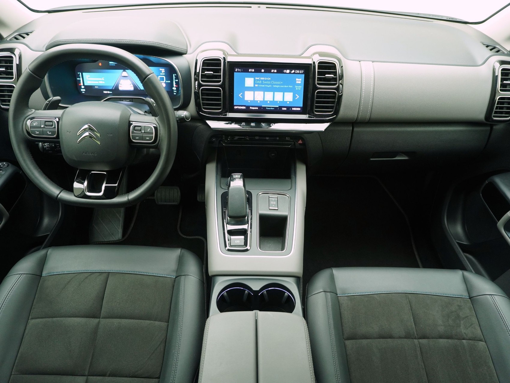 CITROEN C5 Aircross 1.6 Plug-in Hybrid Swiss Edition-image-12