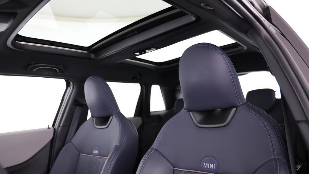 MINI Cooper 5 door C-image-17