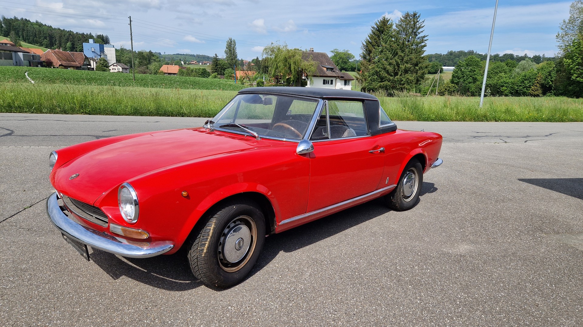 FIAT 124 Spider-image-0