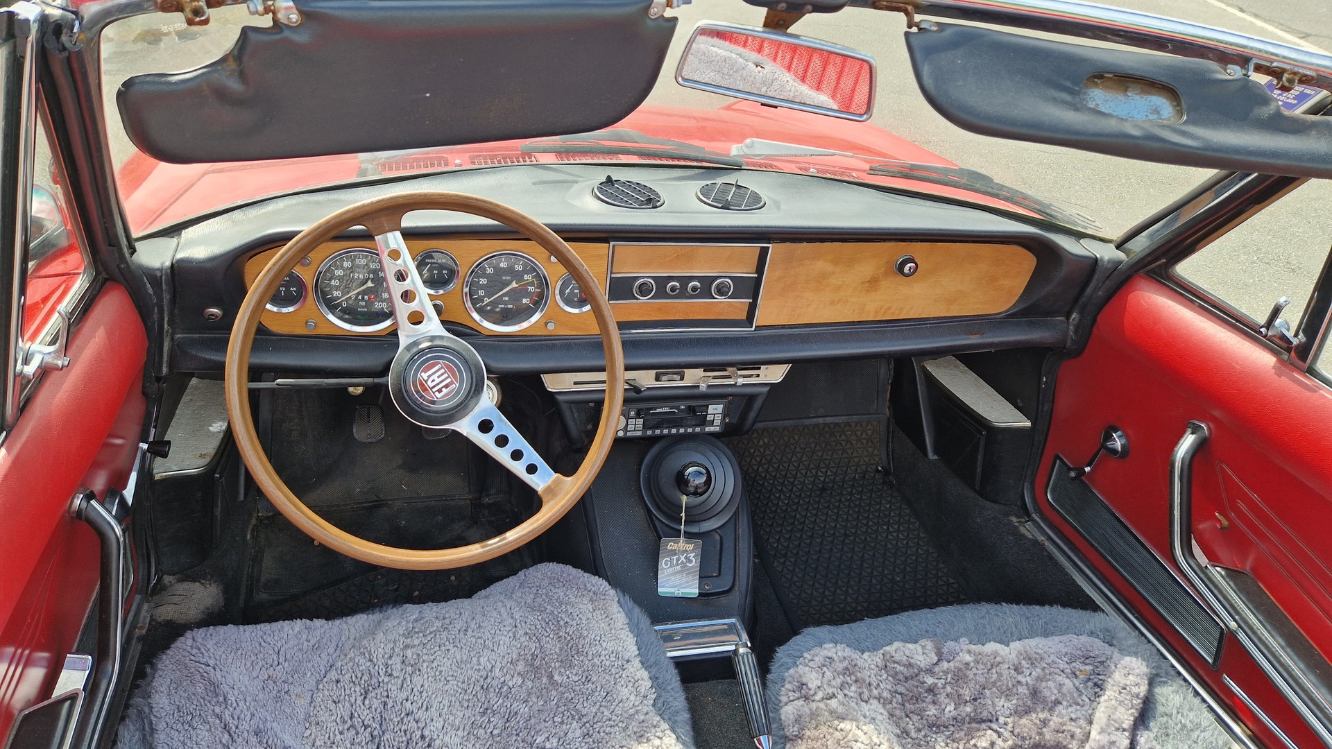 FIAT 124 Spider-image-4